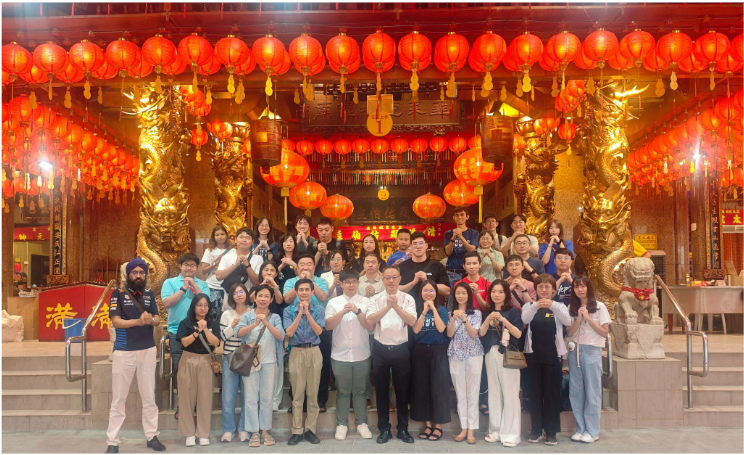 Featured image for “Singapore: Across Faiths: Discover, Reflect, Appreciate”
